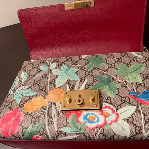 Gucci Large Padlock Should Bag - Picture 6 of 9